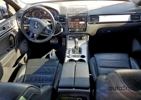 2017 Volkswagen Touareg Wolfsburg from USA, damaged, VIN WVGRF7BP5HD006885